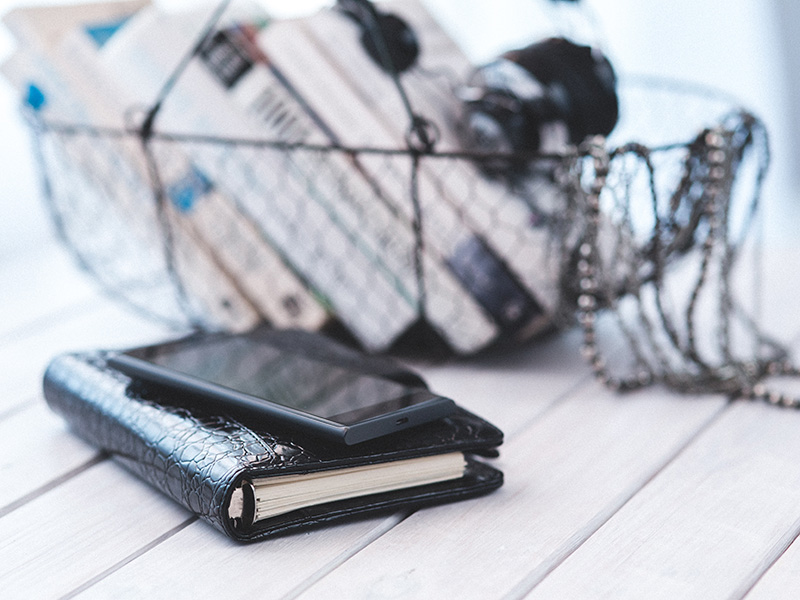 smartphone-notebook-technology-calendar