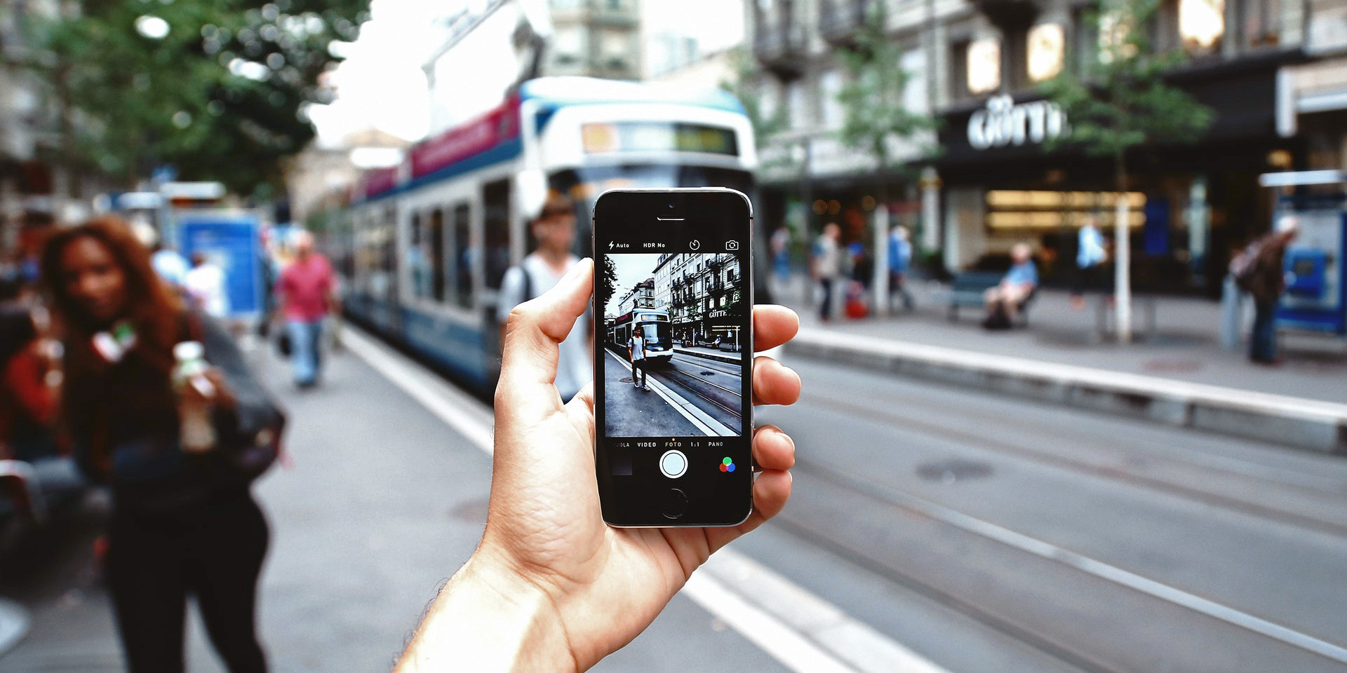 selective-focus-photography-of-iphone-861095_banner