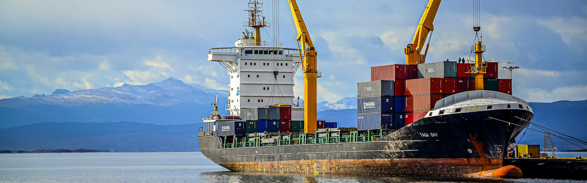 ship-cranes-loading-dock-port-5810249